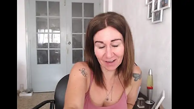 TamaraSweetxo online show from 06/11/26, 08:56