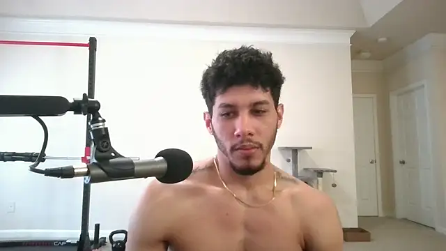 Snapshot of DamnKevin chatting on 02/24/25, 02:48 DamnKevin online show from 02/24/25, 02:48