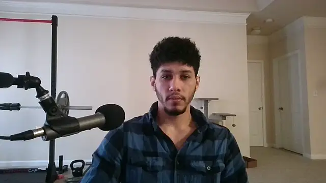 Snapshot of DamnKevin chatting on 02/25/25, 02:33 DamnKevin online show from 02/25/25, 02:33