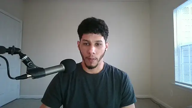 Snapshot of DamnKevin chatting on 03/21/25, 11:45 DamnKevin online show from 03/21/25, 11:45