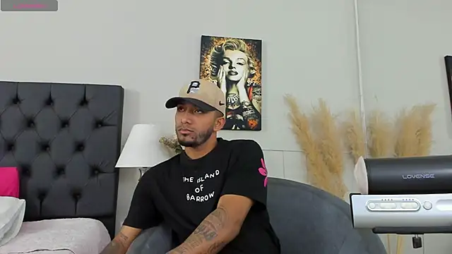 Snapshot of Robin_Rief chatting on 03/12/25, 09:23 Robin Rief online show from 03/12/25, 09:23