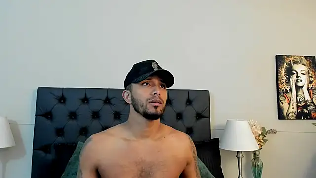 Snapshot of Robin_Rief chatting on 09/16/25, 03:40 Robin Rief online show from 09/16/25, 03:40