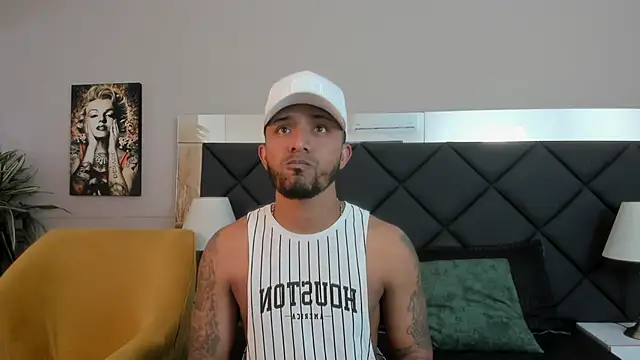 Snapshot of Robin_Rief chatting on 11/08/25, 03:29 Robin Rief online show from 11/08/25, 03:29