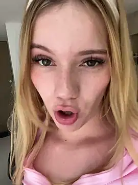 NicoleCut online show from 02/18/25, 05:10