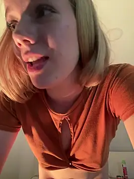 NicoleCut online show from 03/17/25, 01:35