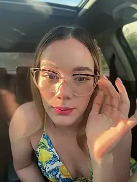 NicoleCut online show from 04/29/26, 10:05