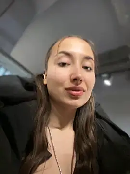 Snapshot of VelvetVixenI chatting on 12/16/25, 06:24 VelvetVixenI online show from 12/16/25, 06:24