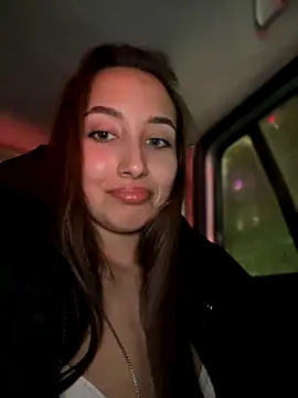 Snapshot of VelvetVixenI chatting on 12/18/25, 06:25 VelvetVixenI online show from 12/18/25, 06:25