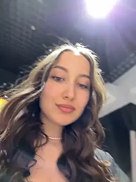 Snapshot of VelvetVixenI chatting on 02/06/26, 03:59 VelvetVixenI online show from 02/06/26, 03:59