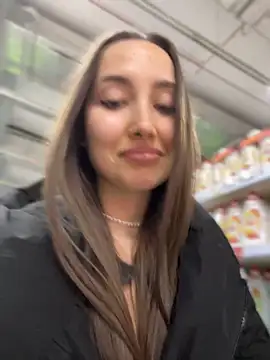 Snapshot of VelvetVixenI chatting on 03/15/26, 04:13 VelvetVixenI online show from 03/15/26, 04:13