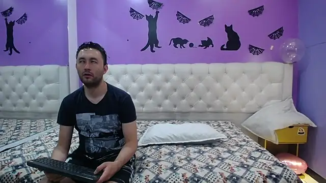 Snapshot of JeremmyAndStacy chatting on 03/03/25, 09:44 JeremmyAndStacy online show from 03/03/25, 09:44