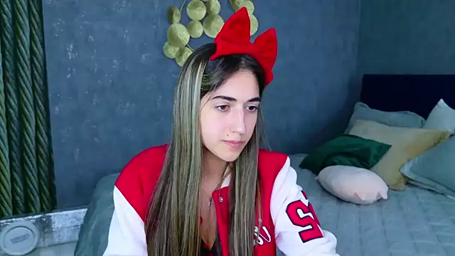 Teresa Stane online show from 02/04/25, 06:06