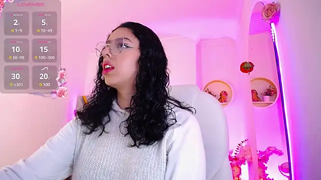 Snapshot of Aurora_Brownn chatting on 03/03/25, 04:03 Aurora Brownn online show from 03/03/25, 04:03