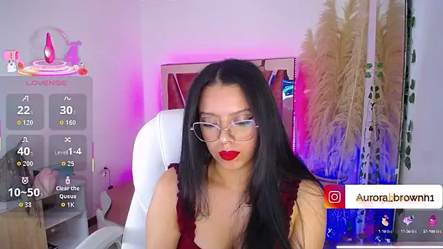 Snapshot of Aurora_Brownn chatting on 10/12/25, 03:27 Aurora Brownn online show from 10/12/25, 03:27
