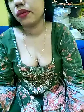 Haniya-143 online show from 10/25/25, 11:32