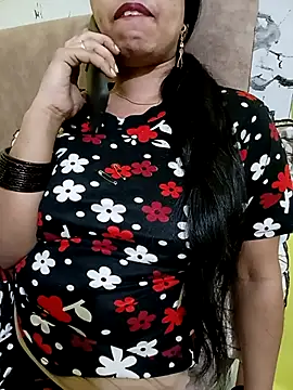 Haniya-143 online show from 11/13/25, 12:37