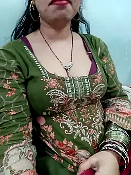 Snapshot of Haniya-143 chatting on 12/20/25, 09:33 Haniya-143 online show from 12/20/25, 09:33