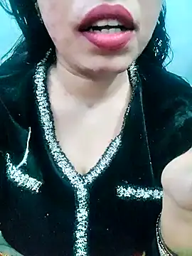 Snapshot of Haniya-143 chatting on 01/05/26, 11:52 Haniya-143 online show from 01/05/26, 11:52