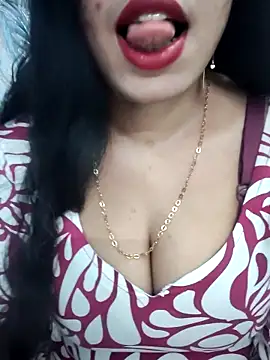 Snapshot of Haniya-143 chatting on 02/11/26, 11:21 Haniya-143 online show from 02/11/26, 11:21