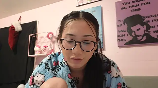 Snapshot of tokyobaby chatting on 01/11/25, 05:41 tokyobaby online show from 01/11/25, 05:41