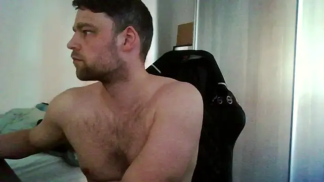 Snapshot of The_big_viking_ chatting on 05/05/26, 12:57 The big viking online show from 05/05/26, 12:57