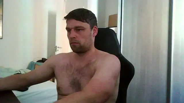 Snapshot of The_big_viking_ chatting on 05/19/26, 11:05 The big viking online show from 05/19/26, 11:05