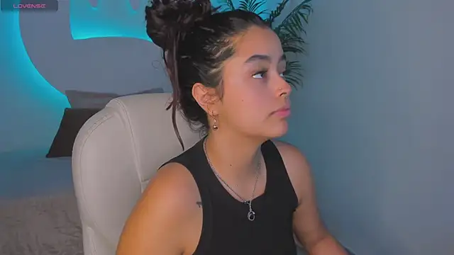 Ariana Pierce online show from 10/22/25, 12:27