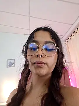 Snapshot of Ariana_Pierce chatting on 06/12/26, 03:11 Ariana Pierce online show from 06/12/26, 03:11