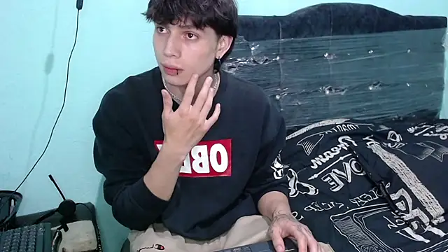 pervertsteens3 online show from 10/14/25, 07:20