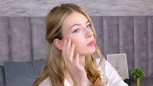 MeganMour online show from 02/08/25, 07:38