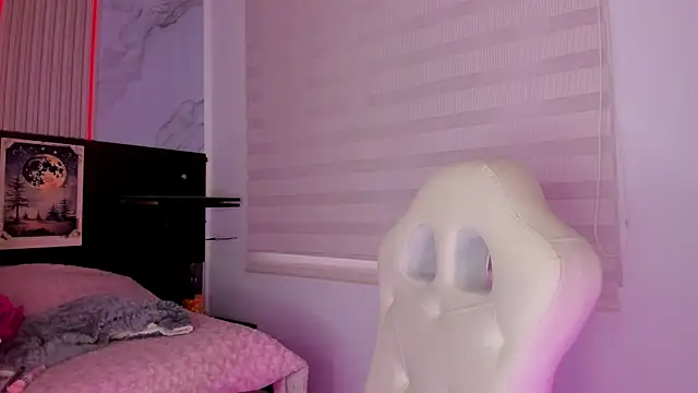 Snapshot of misscheelsee chatting on 02/17/25, 09:19 misscheelsee online show from 02/17/25, 09:19