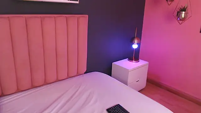 CrystalWoods94 online show from 11/26/25, 01:23