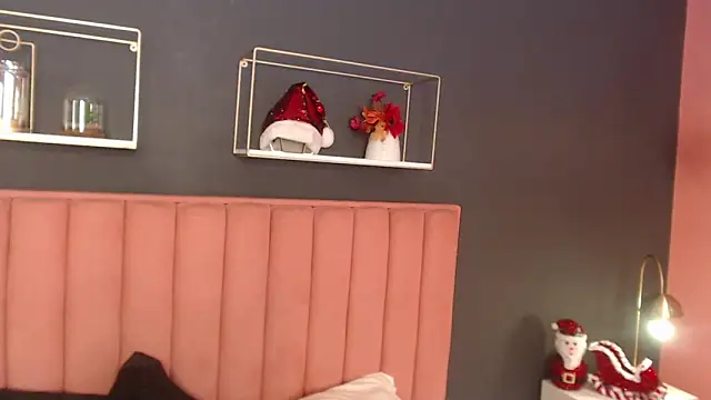 CrystalWoods94 online show from 12/17/25, 01:17