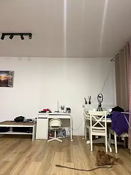 Snapshot of reema6969 chatting on 12/11/24, 02:22 reema6969 online show from 12/11/24, 02:22