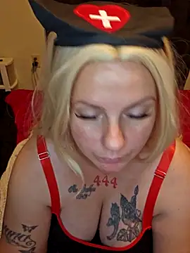 Snapshot of PeakabumPromo chatting on 11/01/25, 12:34 PeakabumPromo online show from 11/01/25, 12:34