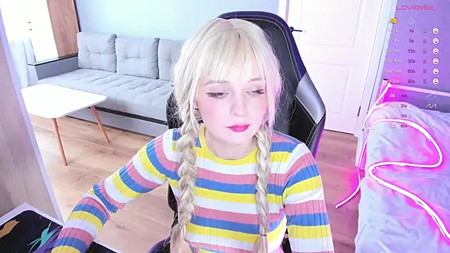 Snapshot of Amy_honey_angel chatting on 02/26/26, 10:47 Amy honey angel online show from 02/26/26, 10:47