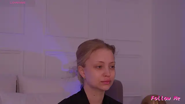 DorisHell online show from 12/14/25, 12:27