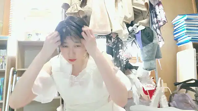 morikawa sayaka online show from 10/10/25, 12:09