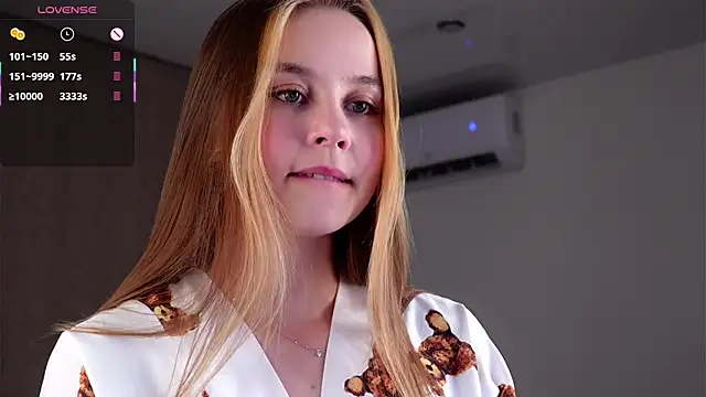 Snapshot of FalineDowlen chatting on 02/11/25, 01:41 FalineDowlen online show from 02/11/25, 01:41