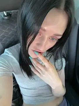 Mia Mia M online show from 06/19/26, 02:43