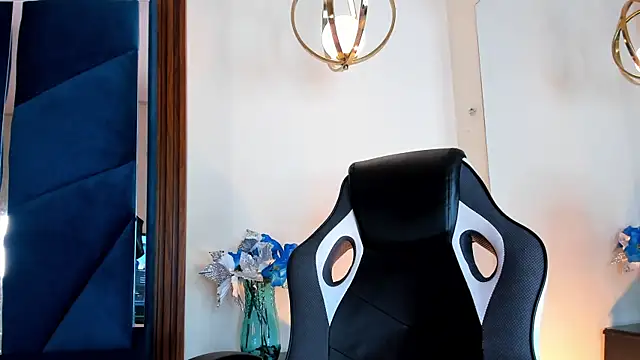 Snapshot of CarlaAlvez chatting on 01/05/26, 06:55 CarlaAlvez online show from 01/05/26, 06:55