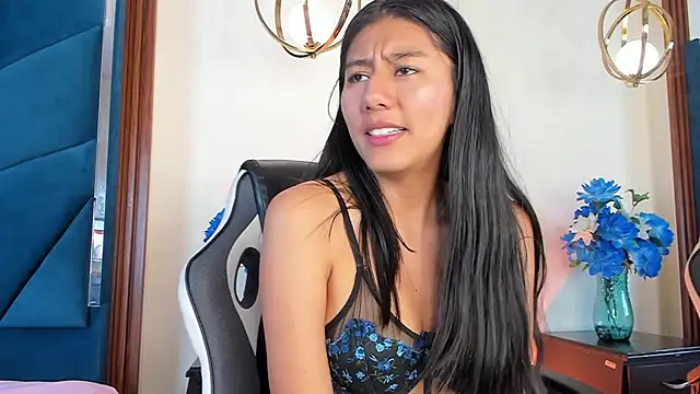 Snapshot of CarlaAlvez chatting on 02/25/26, 01:37 CarlaAlvez online show from 02/25/26, 01:37