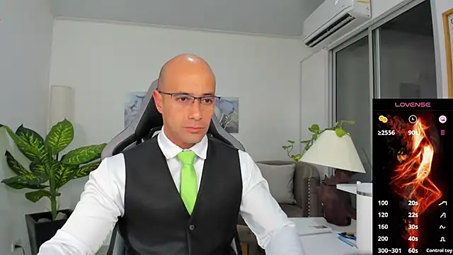 Snapshot of ryan_master_ chatting on 01/03/25, 09:15 ryan master online show from 01/03/25, 09:15