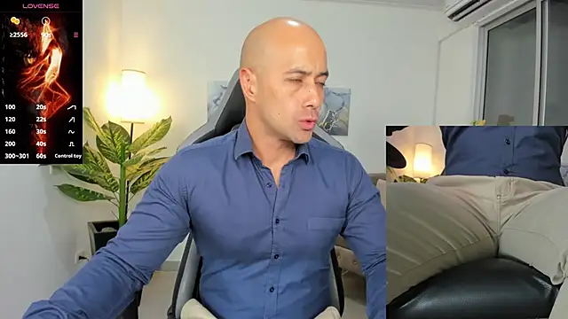 Snapshot of ryan_master_ chatting on 01/14/25, 10:17 ryan master online show from 01/14/25, 10:17