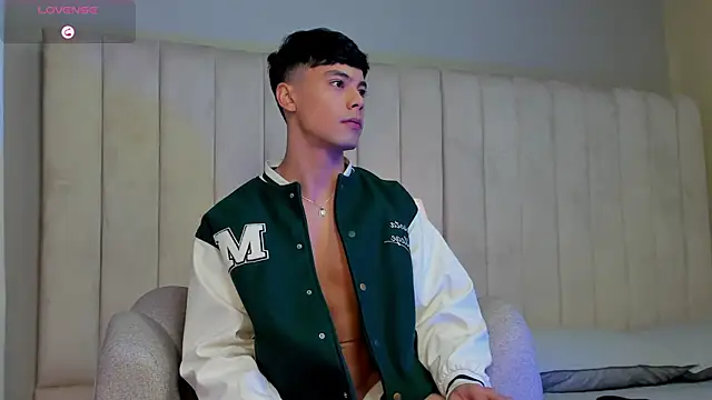 Dammon Stallion online show from 12/18/25, 04:24