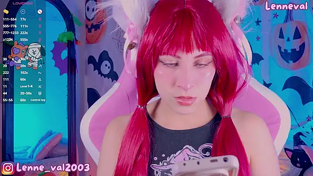 Lenneval1 online show from 10/17/25, 02:26