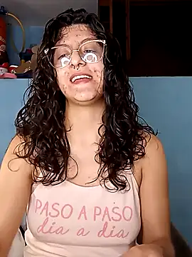 Snapshot of LoveElectra chatting on 12/21/24, 05:18 LoveElectra online show from 12/21/24, 05:18