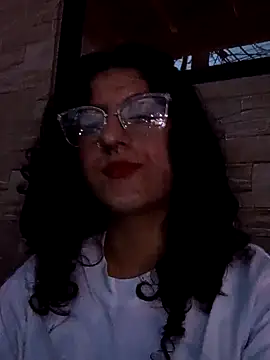 Snapshot of LoveElectra chatting on 12/24/24, 11:00 LoveElectra online show from 12/24/24, 11:00