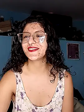 Snapshot of LoveElectra chatting on 12/31/24, 08:02 LoveElectra online show from 12/31/24, 08:02