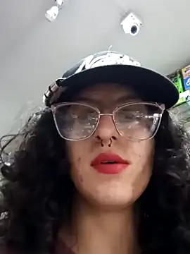 Snapshot of LoveElectra chatting on 01/02/25, 07:40 LoveElectra online show from 01/02/25, 07:40